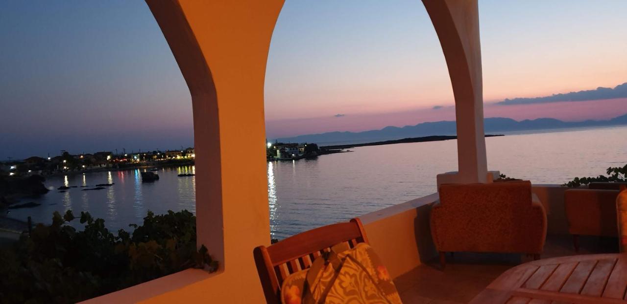Sunset Holiday House Archangelos  Buitenkant foto