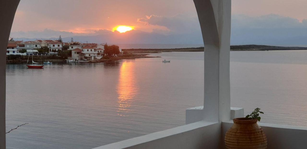Sunset Holiday House Archangelos  Buitenkant foto