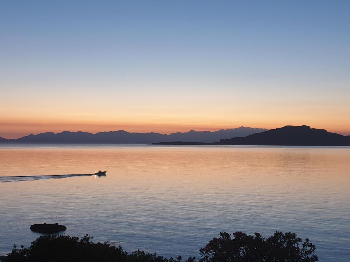 Sunset Holiday House Archangelos  Buitenkant foto